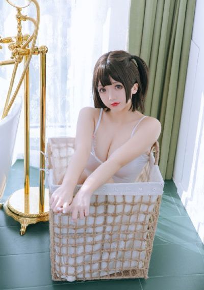 八毫米